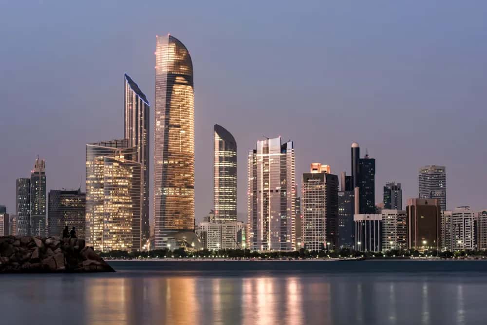 What AED 419.9 billion in H1 2026 means for Dubai buyers